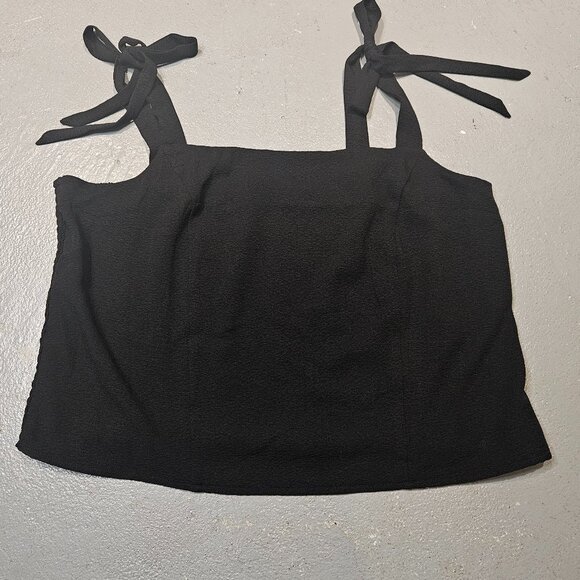 Old Navy Cropped Stretch Tie-Shoulder top XL - Picture 1 of 5